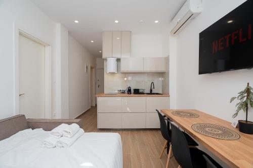 Hephaistion City Escape #dbapartments