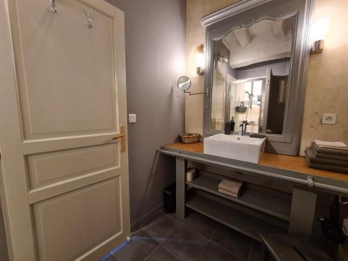 Ένα μπάνιο στο Domaine de la Crapaudine, Chambre "Blizon"