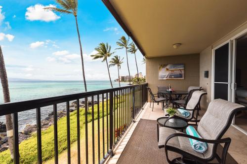 Noelani 201 في Kapalua-West Maui Airport: شرفة مطلة على المحيط
