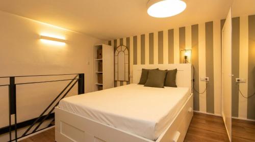 Luxurious & chic duplex next to the Cathedral