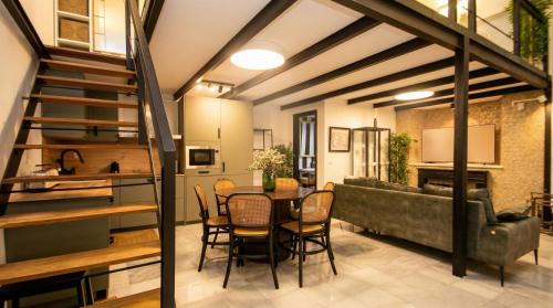 Luxurious & chic duplex next to the Cathedral