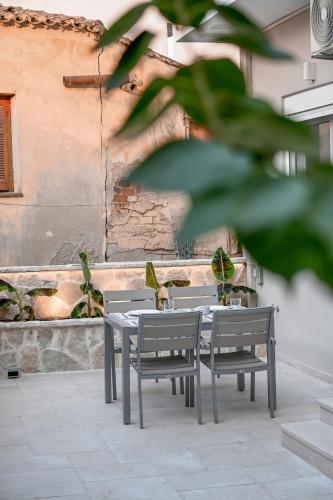 14 luxury apartment