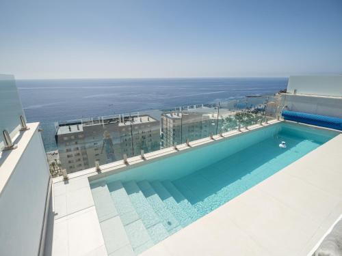 RentitSpain - Costa Tropical - Lujo Le Grand a 1h Costa del Sol, piscina climatizada y vistas al mar