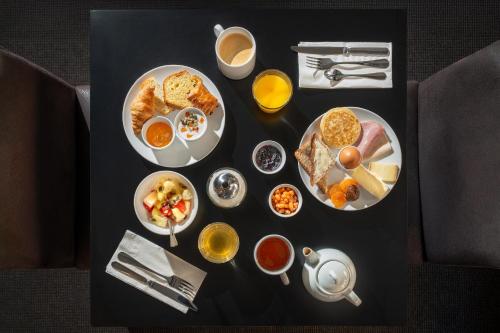 Jídlo v hotelu nebo okolí