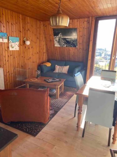 Superbe appartement, vue imprenable sur les montagnes - 1 chambre & 1 bureau