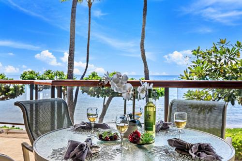 Băuturi la Puunoa Beach Estates 205