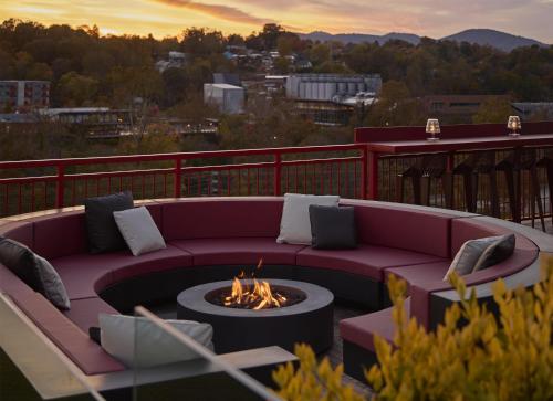 Nespecifikovaný výhled na hory nebo výhled na hory při pohledu z hotelu