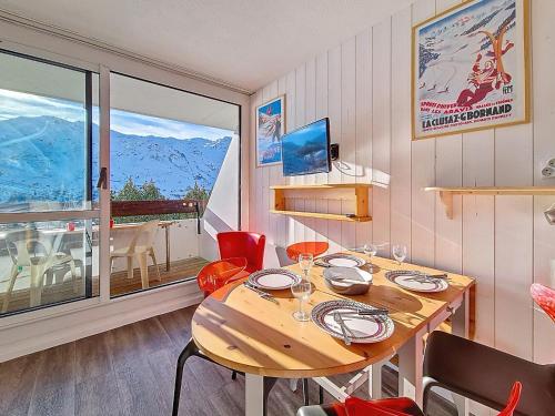 Studio rénové lumineux, skis aux pieds, balcon, 3 pers - FR-1-344-1007