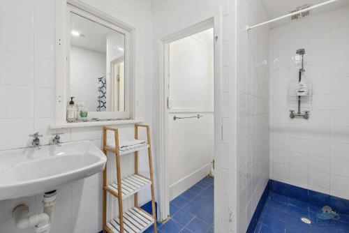 Ванная комната в Lano Beach Shack