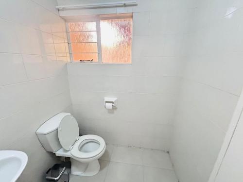 Ένα μπάνιο στο La Nabel Cottage