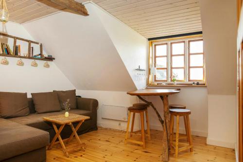 Khu vực ghế ngồi tại Authentic Country Stay At A Farm Guesthouse