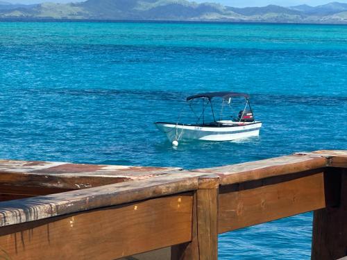 Sujees surf stay, cloudbreak