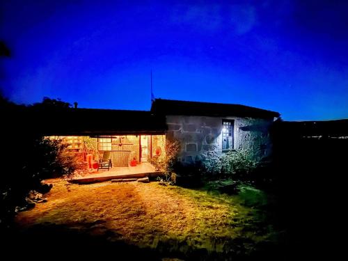 Το κτήριο όπου στεγάζεται  η παραθεριστική κατοικία