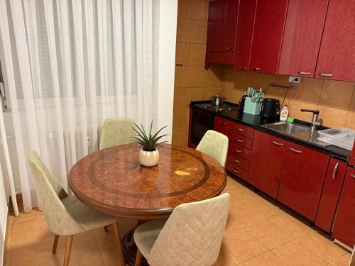 Kuchyň nebo kuchyňský kout v ubytování The Art Ceiling Loft at Main Square