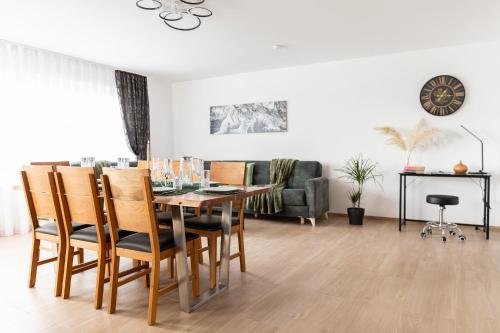 Χώρος καθιστικού στο SmartStay Apartment 85 m2, bis 8 Personen, Balkon, Parkplatz, Self Check-in