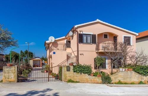 Apartments Bardak