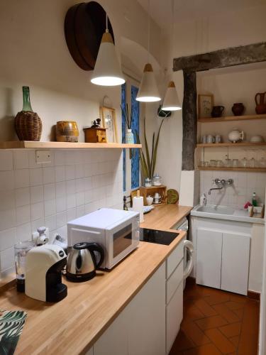 Green Chic Flat in Centre near the Train Station