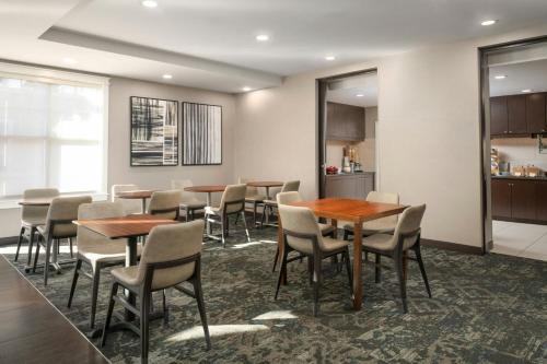 Posezení v ubytování Residence Inn by Marriott Springfield Chicopee