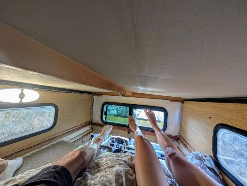 Rent a Blue Classics's Campervan vw t3 amarela - Algarve - Faro - Portugal