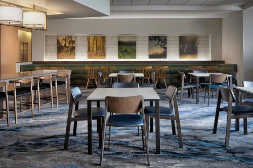 Posezení v ubytování Fairfield Inn and Suites Oklahoma City Yukon