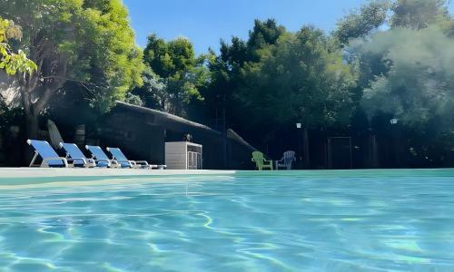 Swimmingpoolen hos eller tæt på Gite le Parc