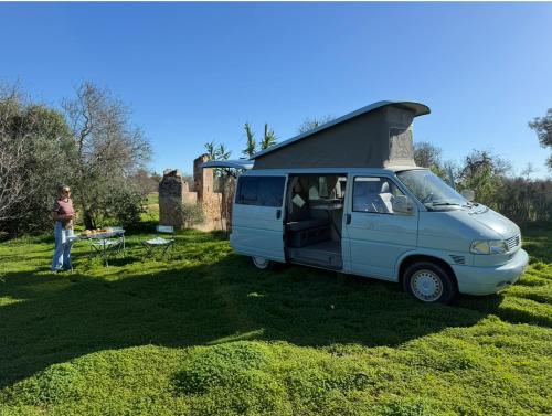 Rent a Blue Classics's Campervan VW T4 Azul - Algarve - Faro -Portugal