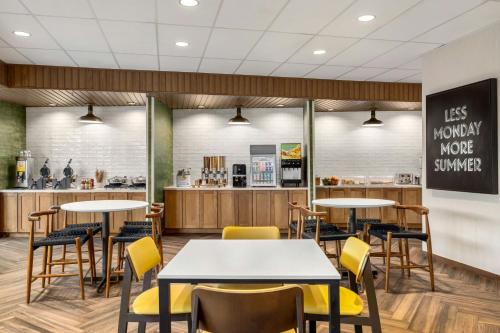 Restaurace v ubytování Fairfield by Marriott Inn & Suites San Antonio Medical Center