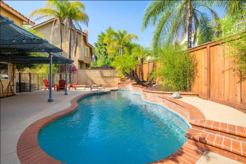 Бассейн в Peaceful Poolside Perfection near Wine Country или поблизости