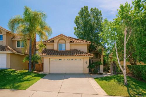 Сад в Peaceful Poolside Perfection near Wine Country