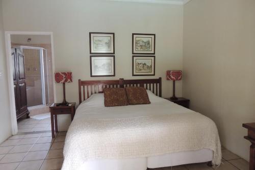 Кровать или кровати в номере Brackens Guest House