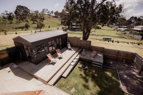 Φωτογραφία από το άλμπουμ του The Beach Box at Big Roaring Beach Tasmania σε Surveyors Bay