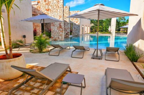 Swimmingpoolen hos eller tæt på LJs Chichikan Eco Luxury Retreat