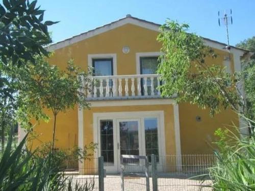 Holiday home in Aspiran with swimming pool