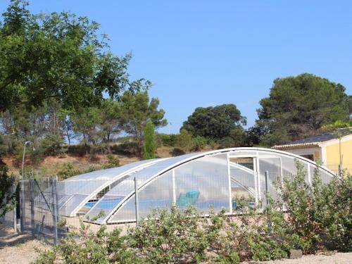 Holiday home in Aspiran with swimming pool