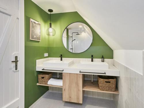 Koupelna v ubytování Holiday home in Göhl with swimming pool