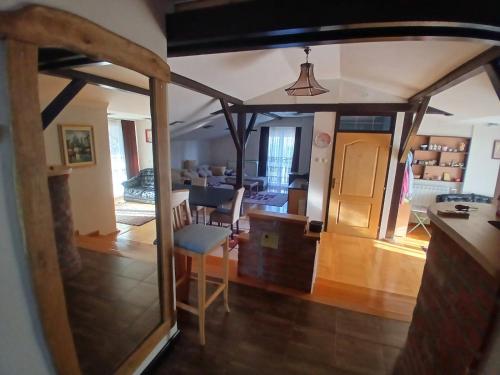 O bucătărie sau chicinetă la Villa Atlantis