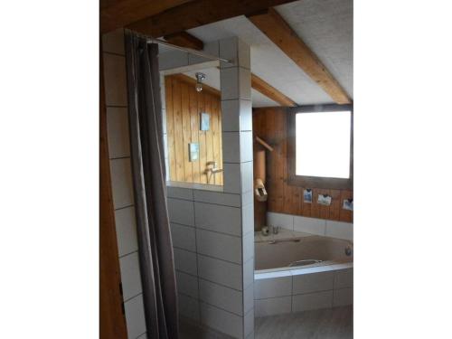 Et badeværelse på Holiday apartment with 2 bedrooms