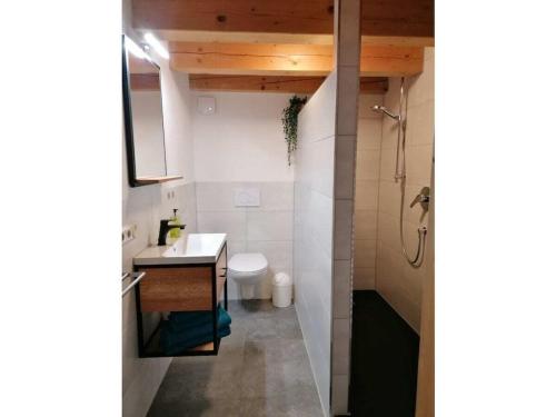 Koupelna v ubytování Old parish barn