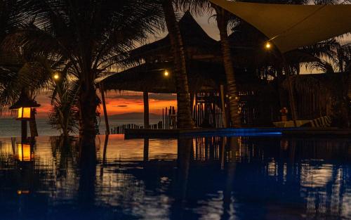 Amanecer o atardecer desde el resort o alrededores