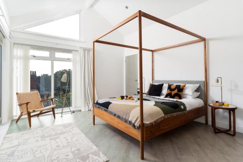 En eller flere senge i et værelse på Estuary Watch