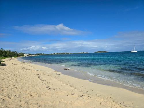 Beach Front Apartment & Car Rental