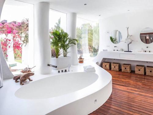 Fotografie z fotogalerie ubytování Villa in Ibiza with Infinity Pool and Sea Views v destinaci San Jose de sa Talaia