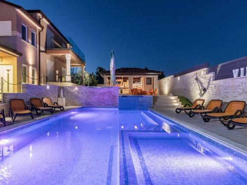 Villa in Valtura near Roman Amphitheater