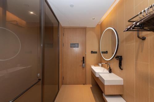 Ванная комната в JI Hotel Shanghai Xinzhuang Qixin Road Qixin Road