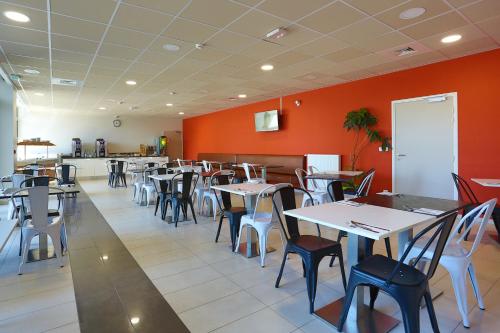 Restoran atau tempat makan lain di Westlodge Dardilly Lyon Nord