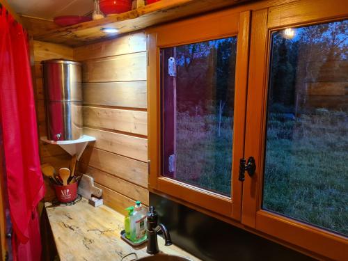 Фотография из галереи Tiny house au pied du Vercors в городе Saint-André-en-Royans