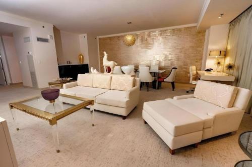 Posezení v ubytování Ahern Hotel and Event Center