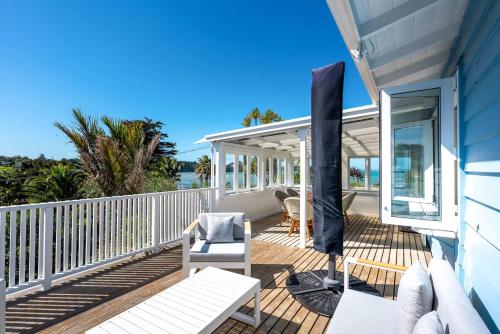Μπαλκόνι ή βεράντα στο Bluebelle - Stay Waiheke