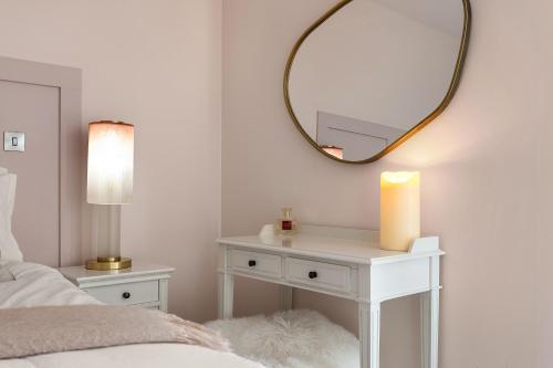 Lux, 2BD- 2 Ensuite, Steps from CityCentre,Next to Shambles, Xmas Market photo 9