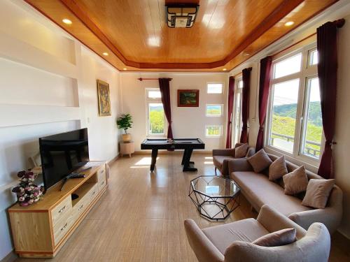 TV/trung tâm giải trí tại Villa Tường Vy - Đà Lạt